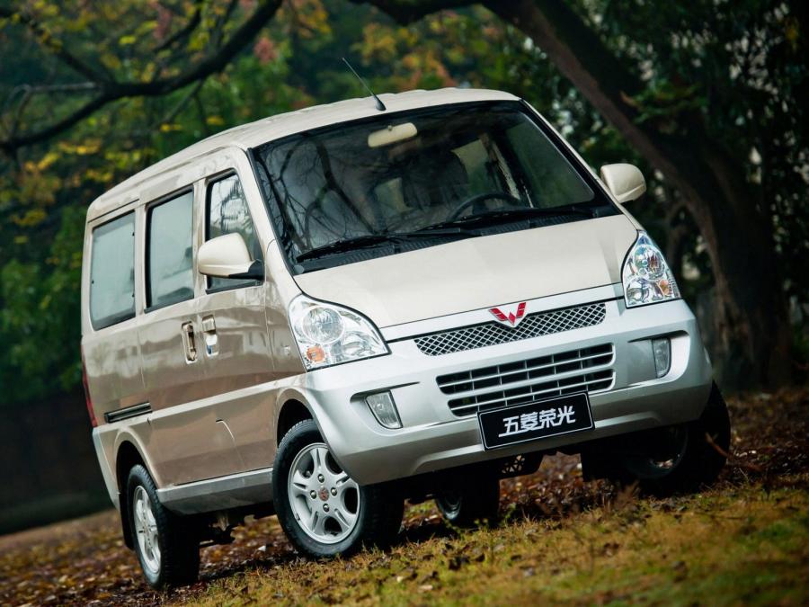  WuLing Rongguang (LZW6407BF) 2008 года  (фото 1 из 8)